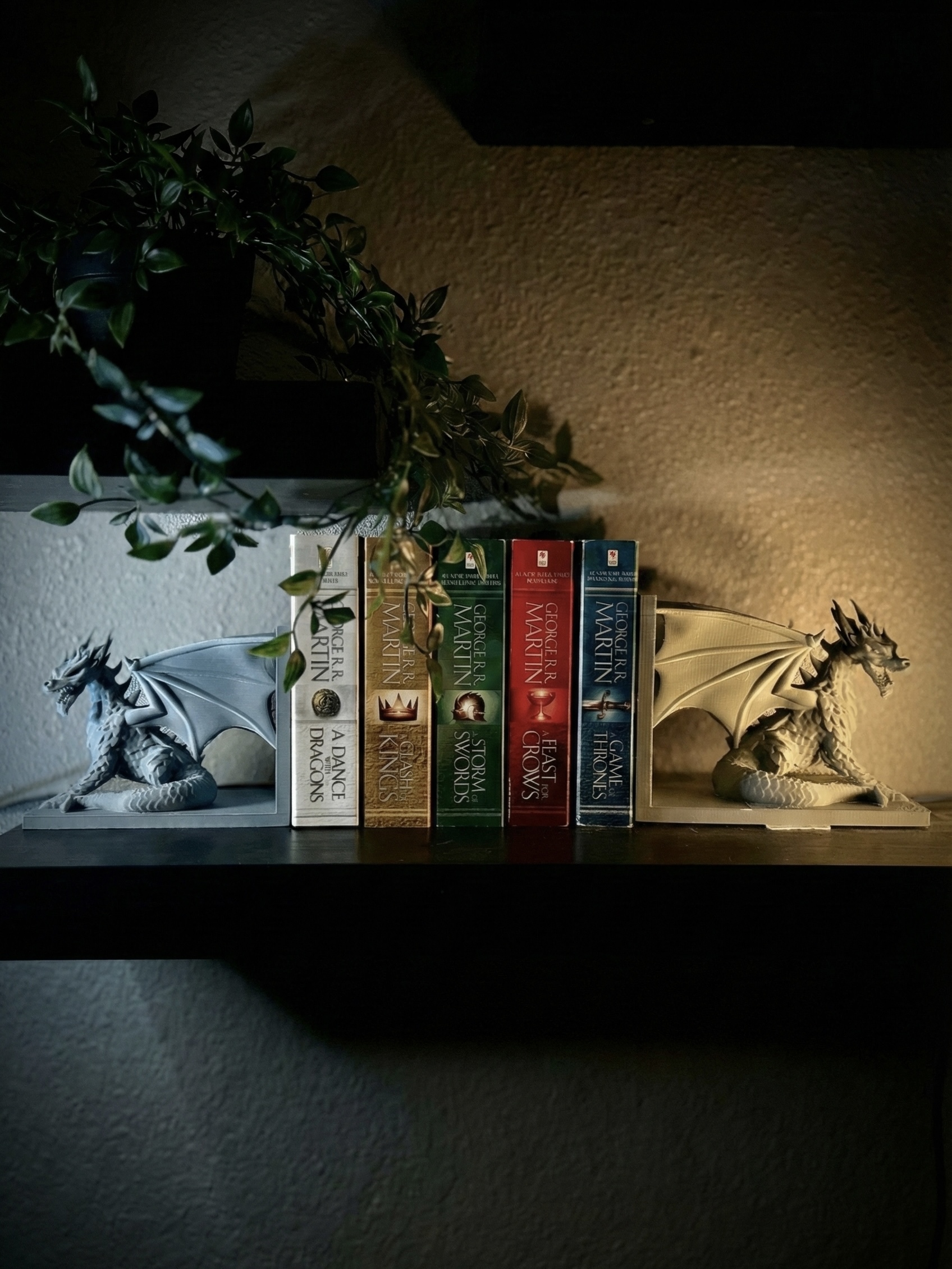 Dragon bookends